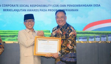 Pemerintah Provinsi Sumatera Selatan [Pemprov Sumse memperoleh penghargaan nasional atas keberhasilan dalam pelaksanaan program Corporate Social Responsibility [CSR] yang berkontribusi pada pengembangan desa berkelanjutan, khususnya di sektor perikanan.