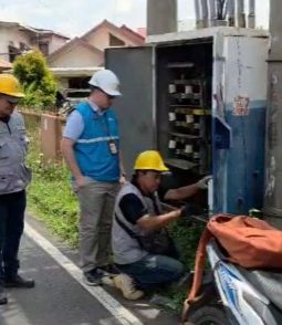 PLN UP3 Palembang Pasang 200 kWh Meter di Gardu Tegangan Ujung