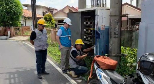 PLN UP3 Palembang Pasang 200 kWh Meter di Gardu Tegangan Ujung