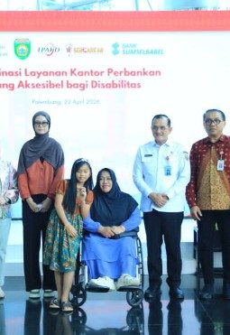 Sekda Sumsel Edward Candra Tinjau Langsung Layanan Bank Sumsel Babel untuk Disabilitas