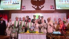 Gubernur Sumatera Selatan [Sumsel], Dr H Herman Deru menghadiri Rapat Paripurna Istimewa DPRD Kabupaten Penukal Abab Lematang Ilir [PALI] dalam rangka Hari Jadi ke-13 Tahun 2026 di Ruang Rapat Paripurna DPRD Kabupaten PALI, Rabu 22 April 2026.