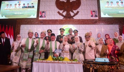 Gubernur Sumatera Selatan [Sumsel], Dr H Herman Deru menghadiri Rapat Paripurna Istimewa DPRD Kabupaten Penukal Abab Lematang Ilir [PALI] dalam rangka Hari Jadi ke-13 Tahun 2026 di Ruang Rapat Paripurna DPRD Kabupaten PALI, Rabu 22 April 2026.