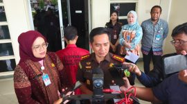 Kepala Kejari Palembang, Muhammad Ali Akbar SH MH memberikan keterangan pers soal Plea Bargaining pada Kamis 23 April 2026.