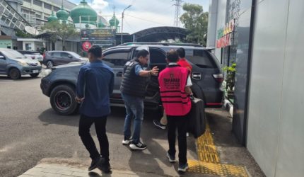 Kejaksaan Negeri [Kejari] Palembang resmi menerima pelimpahan tahap II berupa tersangka dan barang bukti dalam perkara dugaan tindak pidana korupsi dan penyalahgunaan wewenang pada Balai Pengamanan Fasilitas Kesehatan [BPFK] serta Unit Pelaksana Fungsional Pengamanan Fasilitas Kesehatan [UPF-PFK] Palembang.