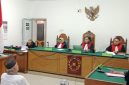 Majelis hakim Pengadilan Tindak Pidana Korupsi [Tipikor] pada Pengadilan Negeri Palembang menjatuhkan vonis 5 tahun penjara kepada terdakwa Lukman, dalam kasus korupsi lahan seluas 1.541 hektare di perbatasan Kabupaten Ogan Ilir dan Muara Enim.