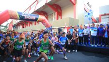 Sekretaris Daerah Provinsi Sumatera Selatan [Sekda Sumsel] Dr Drs H Edward Candra MH secara resmi membuka kegiatan Sumsel Budaya Run 2026 yang digelar di halaman depan Stadion Bumi Sriwijaya, Jumat 24 April 2026.