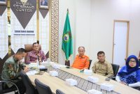 Sekretaris Daerah Provinsi Sumatera Selatan, Dr Drs H Edward Candra MH memastikan kesiapan pemerintah daerah dalam menyambut rencana kunjungan Menteri Koordinator Politik dan Keamanan [Menko Polkam] Djamari Chaniago ke Kampung Nelayan Desa Sungsang, Kabupaten Banyuasin.