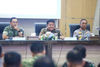 Gubernur Sumsel Dr H Herman Deru dalam Rapat Koordinasi Dukungan Forkopimda Sumsel di Auditorium Graha Bina Praja, Jumat 24 April 2026, sebagai langkah strategis meningkatkan produksi migas sekaligus menekan praktik ilegal drilling.
