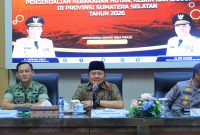 Gubernur Sumsel Dr H Herman Deru saat membuka Rapat Koordinasi Pengendalian Karhutbunla di Auditorium Pemprov Sumsel, Jumat 24 April 2026, siang.