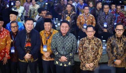 Gubernur Sumatera Selatan, Dr H Herman Deru, bersama Wakil Gubernur H Cik Ujang, menghadiri Apresiasi Pemerintah Daerah Berprestasi 2026 yang digelar Kementerian Dalam Negeri [Kemendagri], Sabtu 25 April 2026, malam.