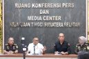Kepala Kejari Sumsel Dr Ketut Sumedana memberikan keterangan pers soal penanganan dua perkara sekaligus dalam satu hari soal obstruction of justice hingga korupsi KUR pada Selasa 28 April 2026.