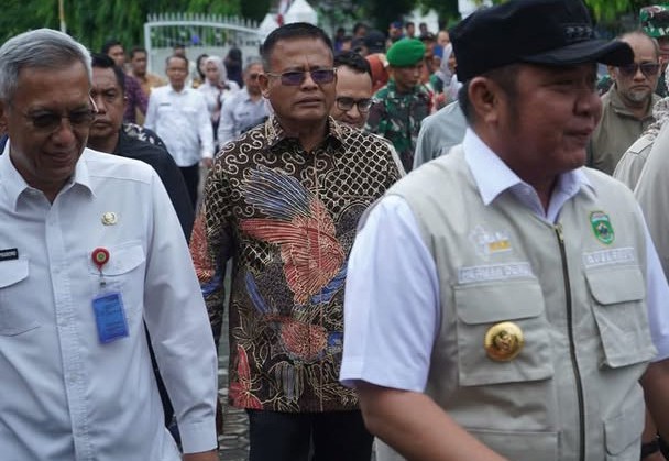 Wali Kota Prabumulih, H Arlan, menghadiri pelantikan Kepengurusan Dewan Pimpinan Daerah [DPD] dan Dewan Pimpinan Cabang [DPC] Himpunan Kerukunan Tani Indonesia [HKTI] se-Provinsi Sumatera Selatan yang digelar di Kabupaten OKU Timur, Kamis 23 April 2026.