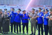 Dr Herman Deru, didampingi Wakil Gubernur H Cik Ujang, menghadiri puncak peringatan HUT ke-107 Damkar, HUT ke-76 Satpol PP, dan HUT ke-64 Satlinmas yang dipusatkan di Stadion Gelora Sriwijaya, Jakabaring Sport City, Rabu 30 April 2026, pagi.