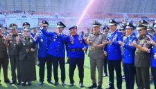 Dr Herman Deru, didampingi Wakil Gubernur H Cik Ujang, menghadiri puncak peringatan HUT ke-107 Damkar, HUT ke-76 Satpol PP, dan HUT ke-64 Satlinmas yang dipusatkan di Stadion Gelora Sriwijaya, Jakabaring Sport City, Rabu 30 April 2026, pagi.