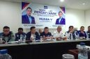 Ketua OC Musda Demokrat Sumsel MF Ridho bersama Perwakilan BPOKK DPP Demokrat Rocky Amu, M Simanjuntak, Panti Silaban memberikan keterangan pers soal persiapan Musda Demokrat Sumsel dijadwalkan pada 30 April 2026 mendatang.
