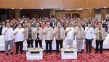 Wamenaker Afriansyah Noor saat membuka Rapat Kerja Nasional Serikat Pekerja Sucofindo di Jakarta, Rabu 22 April 2026. [Foto: Biro Humas Kemenaker RI]