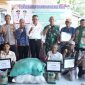 Wali Kota Prabumulih, H Arlan, turun langsung menyerahkan bantuan benih padi dari Kementerian Pertanian RI kepada kelompok tani di Kelurahan Payu Putat, Kecamatan Prabumulih Barat, Senin 27 April 2026.