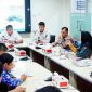 Wakil Wali Kota Prabumulih, Franky Nasril SKom MM, didampingi jajaran Perumda Tirta Prabujaya, Bagian Hukum, serta Bagian Ekonomi Setda Kota Prabumulih, menghadiri kunjungan kerja dan koordinasi bersama Direksi dan Manajemen Perumda Tirta Musi Palembang.