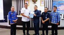Wakil Wali Kota [Wawako] Prabumulih, Franky Nasril SKom MM, menghadiri Rapat Koordinasi [Rakor] Pendataan dan Validasi Kendaraan Bermotor Terpadu di seluruh wilayah Kota Prabumulih. Kegiatan tersebut berlangsung di Ruang Rapat Lantai I, Gedung Pemerintah Kota Prabumulih, Kamis 23 April 2026.