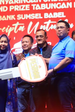Pemprov Sumsel dan Bank Sumsel Babel Kolaborasi Dorong UMKM Lokal Melalui Hiburan Rakyat dan Undian Super Grand Prize Pesirah