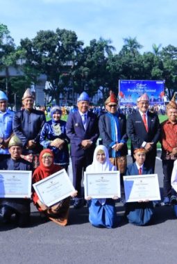 Wagub Sumsel Cik Ujang Dorong Transformasi Pembelajaran dan Penguatan Karakter pada Hardiknas 2026