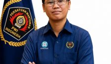 Sri Fitriyana, saat ini menjabat sebagai Ketua Serikat Media Siber Indonesia [SMSI] OKU Selatan.