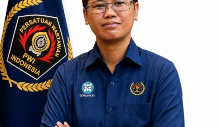 Sri Fitriyana, saat ini menjabat sebagai Ketua Serikat Media Siber Indonesia [SMSI] OKU Selatan.