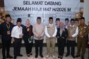 Sekretaris Daerah Provinsi Sumatera Selatan, Dr Drs H Edward Candra MH, bersama Menteri Haji dan Umrah Republik Indonesia, KH Moch Irfan Yusuf, meninjau langsung kesiapan keberangkatan jemaah haji Kloter PLM 10 yang mulai memasuki Asrama Haji Palembang, Senin 4 Mei 2026.
