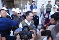 Wali Kota Palembang Ratu Dewa saat diwawancarai soal PSEL Keramasan, Rabu 6 Mei 2026.
