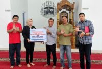 Kenyamanan jamaah dalam beribadah menjadi perhatian Bank Sumsel Babel [BSB] melalui penyaluran bantuan Corporate Social Responsibility [CSR] untuk fasilitas Masjid di kawasan Cidawang, Martapura, Jumat 8 Mei 2026.