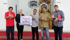 Kenyamanan jamaah dalam beribadah menjadi perhatian Bank Sumsel Babel [BSB] melalui penyaluran bantuan Corporate Social Responsibility [CSR] untuk fasilitas Masjid di kawasan Cidawang, Martapura, Jumat 8 Mei 2026.