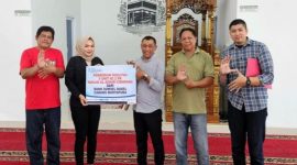 Kenyamanan jamaah dalam beribadah menjadi perhatian Bank Sumsel Babel [BSB] melalui penyaluran bantuan Corporate Social Responsibility [CSR] untuk fasilitas Masjid di kawasan Cidawang, Martapura, Jumat 8 Mei 2026.