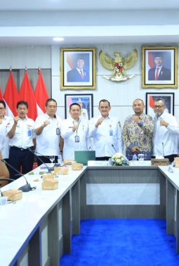 Sekda Edward Candra Tegaskan Komitmen Wujudkan Layanan Publik Transparan di Sumsel