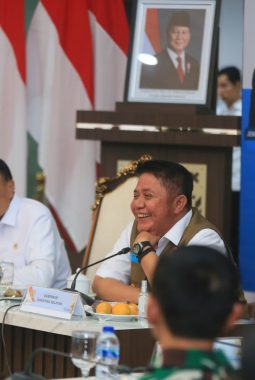 Dampingi Menko Polkam, Herman Deru dan Cik Ujang Ajak Masyarakat Sumsel Jaga Kondusivitas