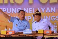 Wagub Sumsel Cik Ujang Dampingi Menko Polkam Tinjau Kampung Nelayan Merah Putih Sungsang