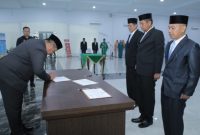 Bupati Asahan Taufik Zainal Abidin, memimpin langsung upacara pengambilan sumpah dan pelantikan Pejabat Pimpinan Tinggi Pratama di lingkungan Pemerintah Kabupaten Asahan.
