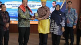 Pemerintah Kabupaten [Pemkab] Asahan menerima kunjungan silaturahmi dari keluarga besar Institut Kesehatan Deli Husada [IKDH] Deli Tua pada Sabtu 9 Mei 2026, pukul 10.00 WIB di Pendopo Rumah Dinas Bupati Asahan.