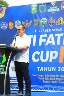 Sekda Sumsel Edward Candra Resmi Buka Turnamen Sepak Bola RS Siti Fatimah Cup IV/2026