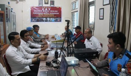 Ratusan peserta Catar Akpol 2026 tengah menjalani tes strategis berupa Computer Assisted Test [CAT] Asesmen Mental Ideologi [AMI] serta Inventory Penelusuran Mental Kepribadian [PMK], Senin 11 Mei 2026.