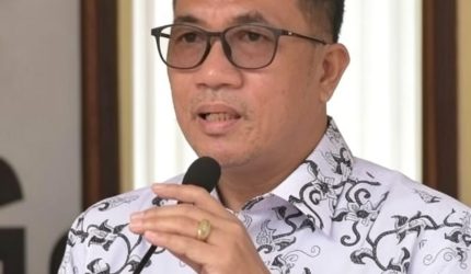 Ketua PGRI Palembang sekaligus Dewan Pendidikan Kota, Dr H Ahmad Zulinto SPd MM.
