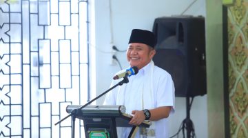 Gubernur Sumatera Selatan [Sumsel] Dr H Herman Deru bersama Wakil Gubernur [Wagub] Sumsel H Cik Ujang menghadiri kegiatan Sumsel Bermunajat dalam rangka memperingati Hari Ulang Tahun [HUT] ke-80 Provinsi Sumsel yang diselenggarakan Pengurus Wilayah Nahdlatul Ulama [PWNU] Sumsel di Pondok Pesantren Aulia Cendikia Kampus C Palembang, Selasa 12 Mei 2026.