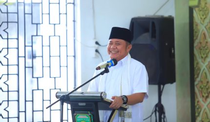 Gubernur Sumatera Selatan [Sumsel] Dr H Herman Deru bersama Wakil Gubernur [Wagub] Sumsel H Cik Ujang menghadiri kegiatan Sumsel Bermunajat dalam rangka memperingati Hari Ulang Tahun [HUT] ke-80 Provinsi Sumsel yang diselenggarakan Pengurus Wilayah Nahdlatul Ulama [PWNU] Sumsel di Pondok Pesantren Aulia Cendikia Kampus C Palembang, Selasa 12 Mei 2026.