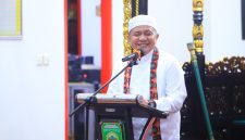 Gubernur Sumatera Selatan [Sumsel] Dr H Herman Deru mengungkap perjalanan berbagai program keagamaan yang dijalankan Pemerintah Provinsi Sumsel saat menghadiri Tabligh Akbar di Masjid Cheng Ho Jakabaring, Palembang, Selasa 12 Mei 2026.