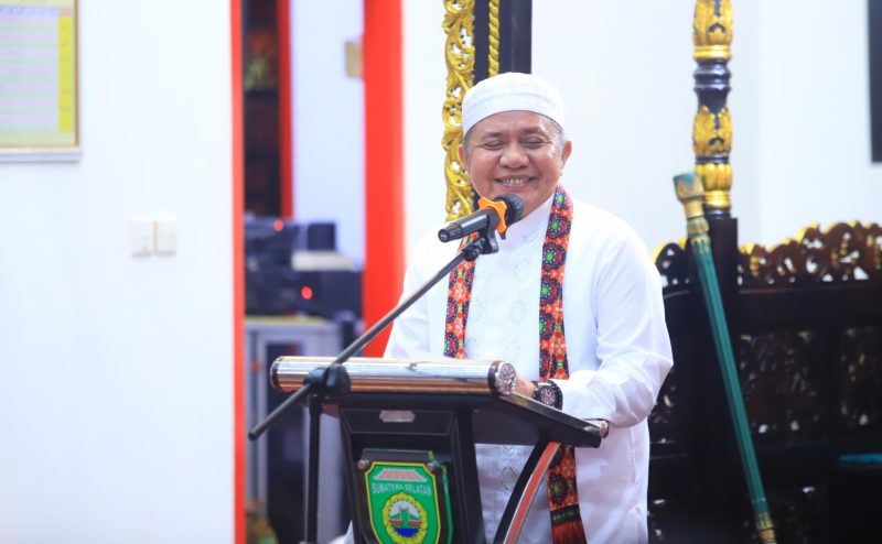 Gubernur Sumatera Selatan [Sumsel] Dr H Herman Deru mengungkap perjalanan berbagai program keagamaan yang dijalankan Pemerintah Provinsi Sumsel saat menghadiri Tabligh Akbar di Masjid Cheng Ho Jakabaring, Palembang, Selasa 12 Mei 2026.