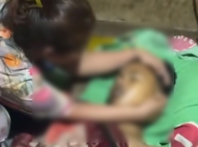 Korban berinisial FD [17], warga Desa Rimbang Jaya I, Kecamatan Tanjung Batu, OKI, mengakhiri hidup dengan kabel listrik di Kelurahan Betung, Kecamatan Betung, Banyuasin.