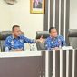 Wali Kota Prabumulih H Arlan saat memimpin Rapat Koordinasi [Rakor] Camat, Lurah dan Kepala Desa se-Kota Prabumulih terkait pengelolaan lahan, bertempat di ruang rapat lantai 1 Pemkot Prabumulih dan diselenggarakan Dinas Pemberdayaan Masyarakat Desa [DPMD] pada Kamis 7 Mei 2026.
