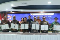Nota Kesepahaman [MoU] Rencana Kerja Sama Integrasi Pembangunan Jalan Tol menuju Pelabuhan Palembang Baru di Tanjung Carat antara Kementerian Pekerjaan Umum, Kementerian Investasi dan Hilirisasi/BKPM, Pemerintah Provinsi Sumsel, PT Hutama Karya (Persero), PT Bukit Asam Tbk, dan PT Pelabuhan Indonesia (Persero), di Jakarta, Rabu 13 Mei 2026.