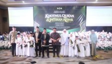 Gubernur Sumatera Selatan Dr H Herman Deru menghadiri pembukaan kegiatan Khotmul Quran dan Imtihan Akbar Angkatan III Tartil, Tahfidz, dan Turjuman Metode Ummi yang digelar Ummi Palembang di Grand Ballroom Golden Sriwijaya, Kamis 14 Mei 2026
