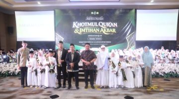 Gubernur Sumatera Selatan Dr H Herman Deru menghadiri pembukaan kegiatan Khotmul Quran dan Imtihan Akbar Angkatan III Tartil, Tahfidz, dan Turjuman Metode Ummi yang digelar Ummi Palembang di Grand Ballroom Golden Sriwijaya, Kamis 14 Mei 2026
