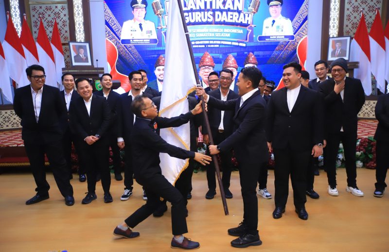 Gubernur Sumatera Selatan Dr H Herman Deru bersama Wakil Gubernur Sumsel H Cik Ujang menghadiri pelantikan Pengurus Daerah Persatuan Seniman Komedi Indonesia [PaSKI] Sumsel dan Koordinator Wilayah [Korwil] PaSKI se-Sumsel periode 2026–2030 di Griya Agung, Kamis 14 Mei 2026, sore.
